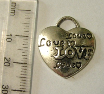 20mm Nickel Heart Pendant - Love (each)